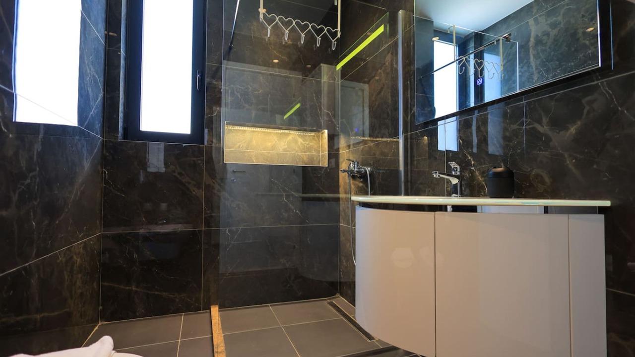 Photo of Bathroom in Ishem