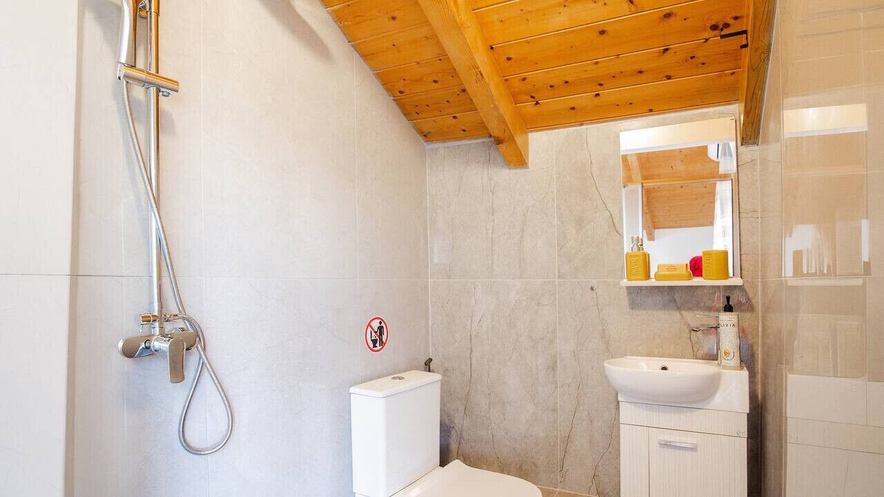 Photo of Bathroom in Gournai