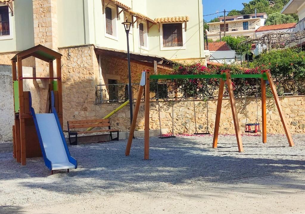 Photo of Others in Monopari
