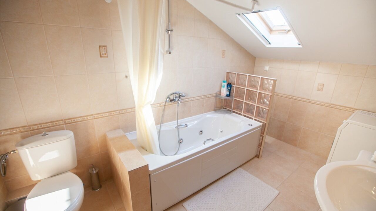 Photo of Bathroom in Dio-Olympos