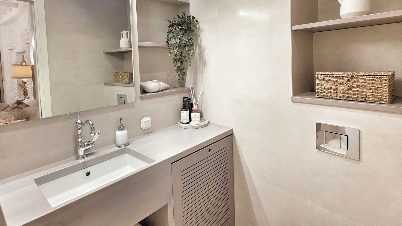 Photo of Bathroom in Ano Siros