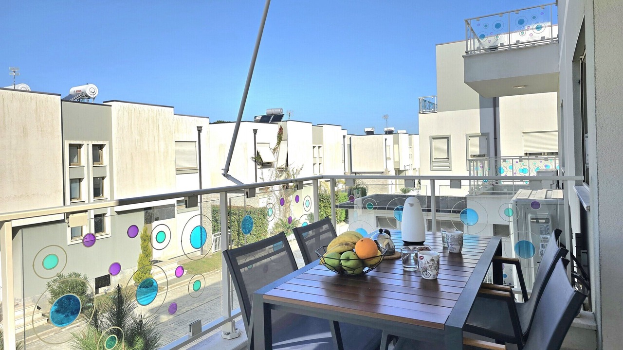 Photo of Patio Balcony in Ishem
