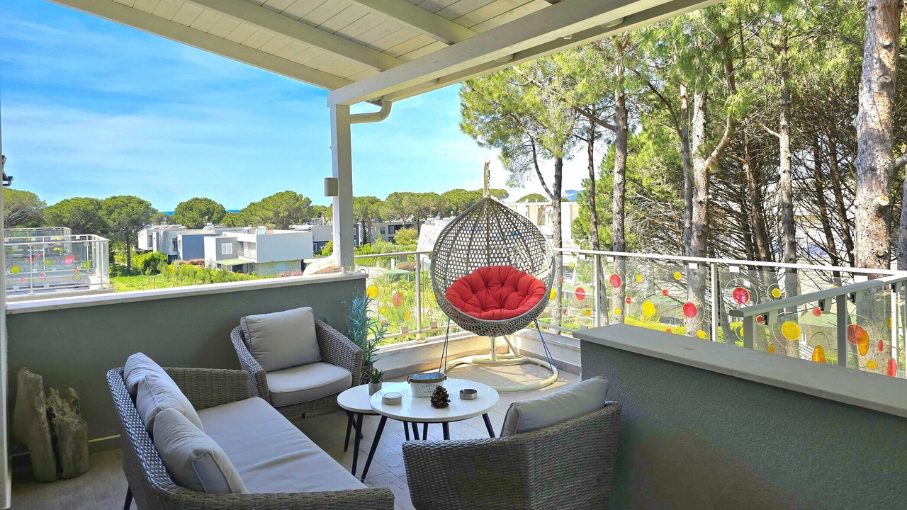 Photo of Patio Balcony in Ishem
