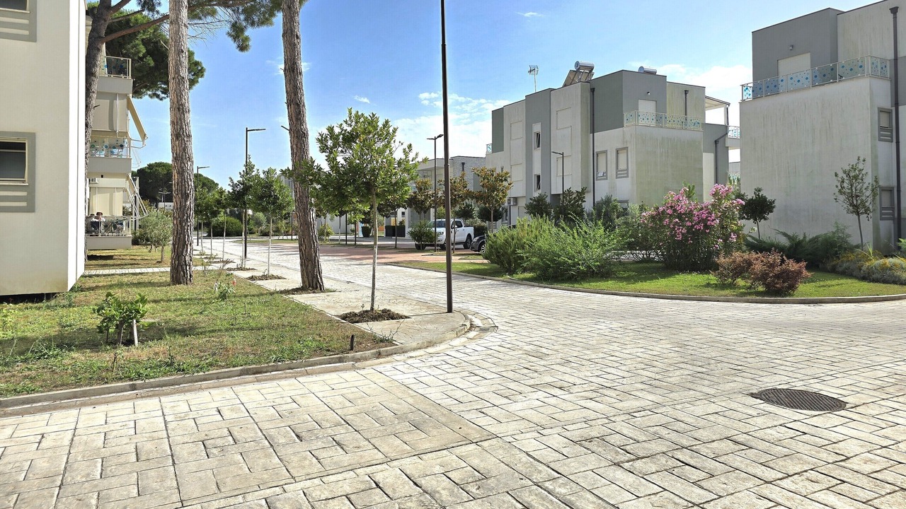 Photo of Others in Ishem