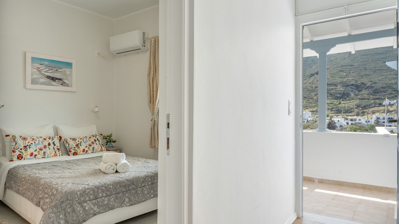 Photo of Bedroom in Katapola