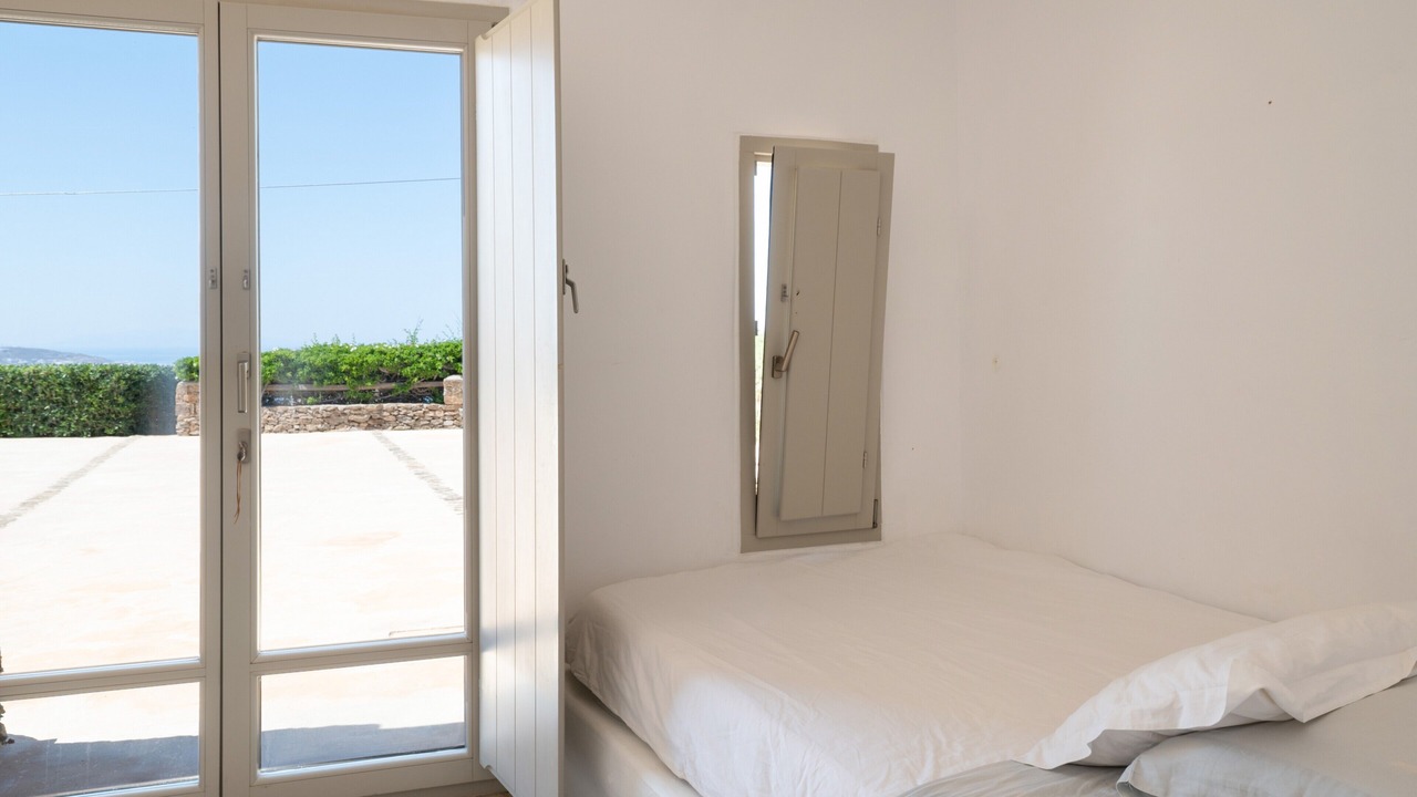 Photo of Bedroom in Faros Armenistis