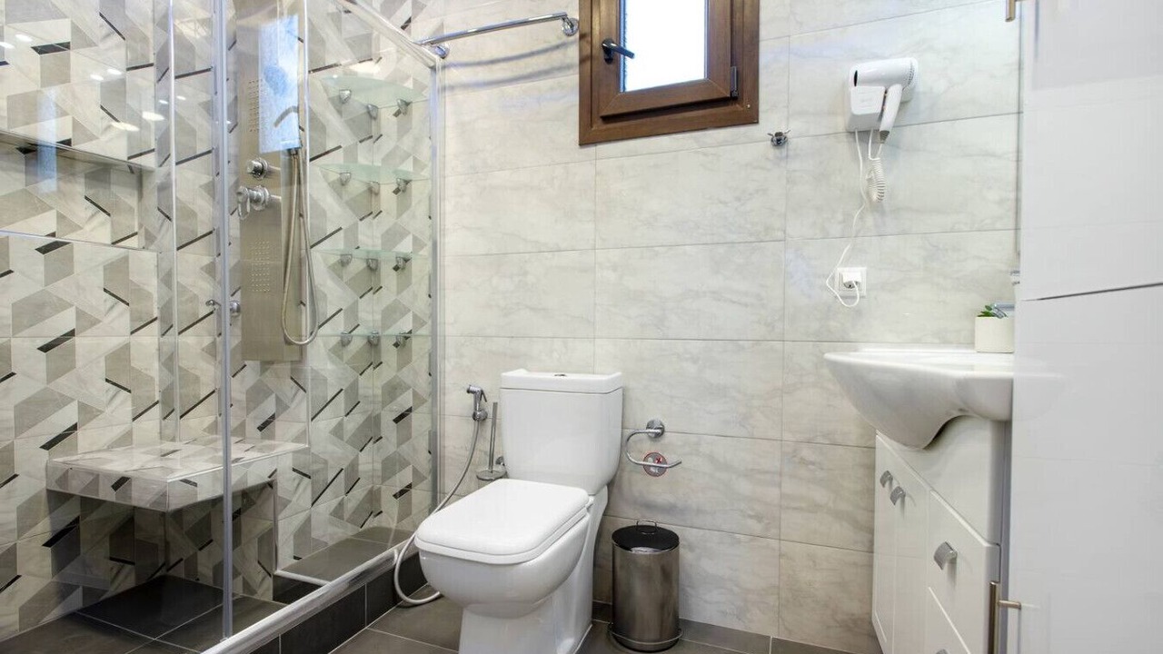 Photo of Bathroom in Pallini