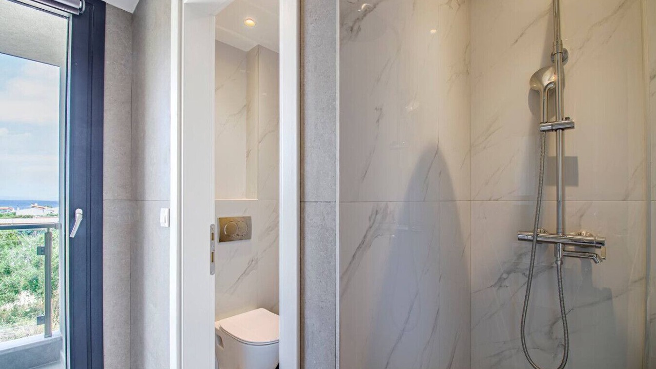Photo of Bathroom in Polichrono