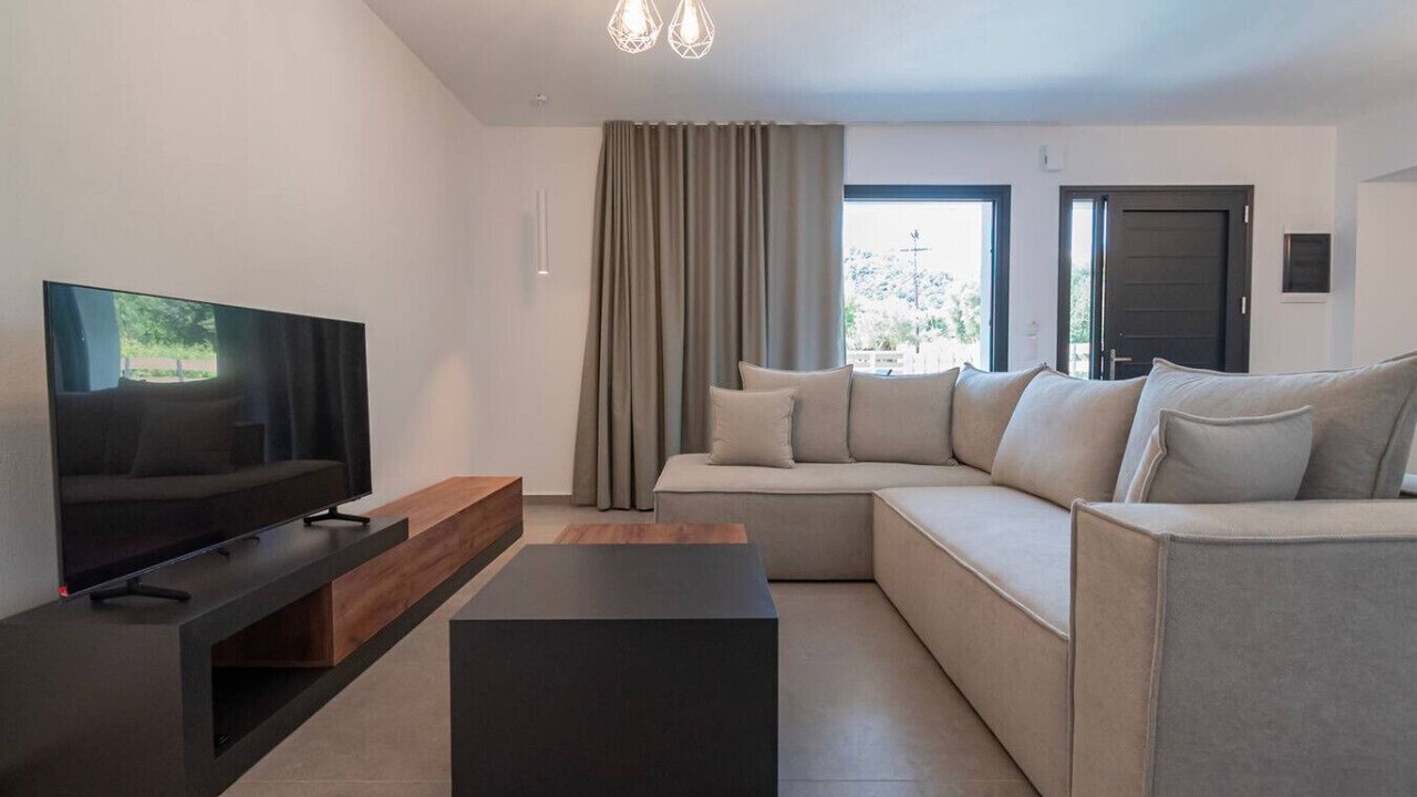 Photo of Livingroom in Polichrono