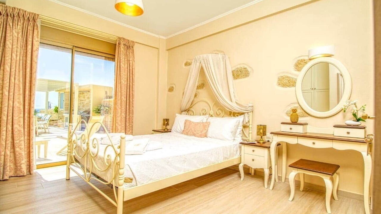 Photo of Bedroom in Limeniskos