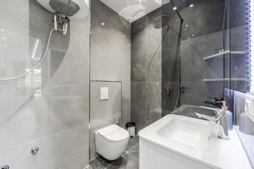 Photo of Bathroom in Golem