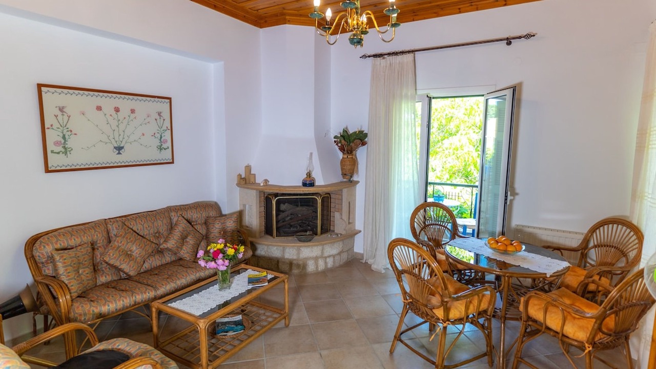 Photo of Livingroom in Asprogerakata
