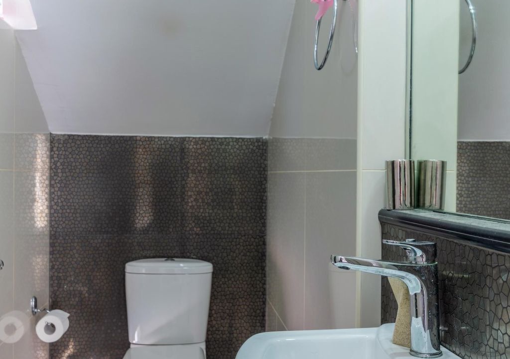 Photo of Bathroom in Kato Stalos
