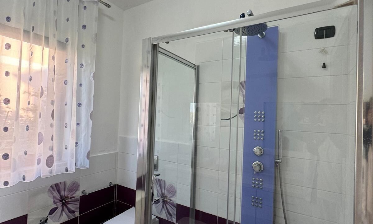 Photo of Bathroom in Rade