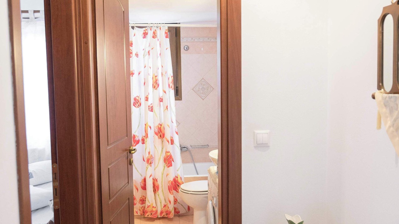 Photo of Bathroom in Vatoussa