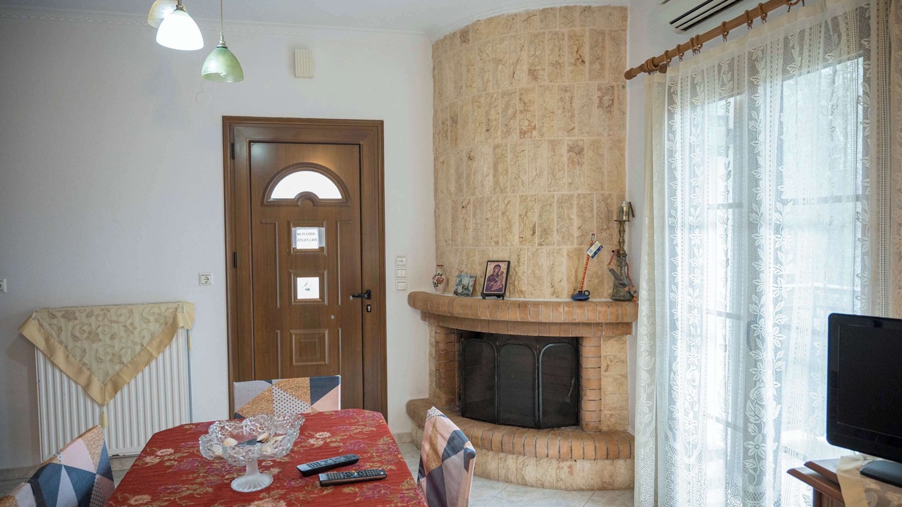 Photo of Livingroom in Vatoussa