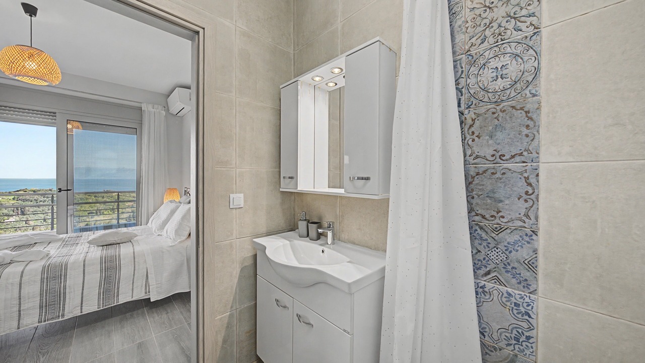 Photo of Bedroom in Karousades