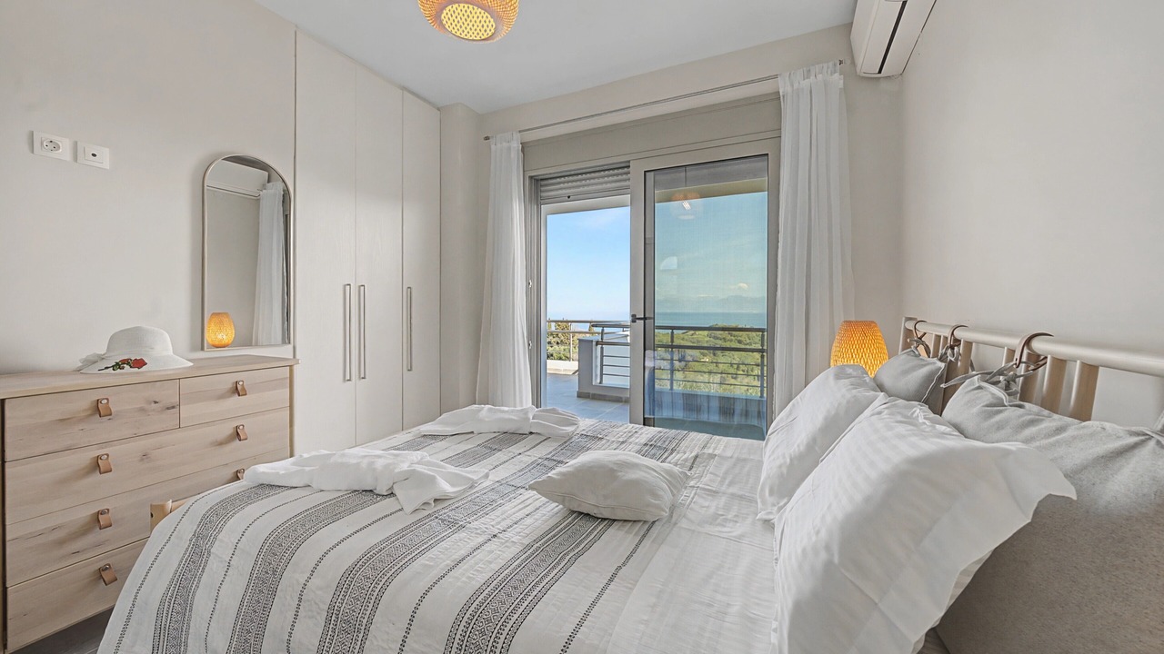 Photo of Bedroom in Karousades