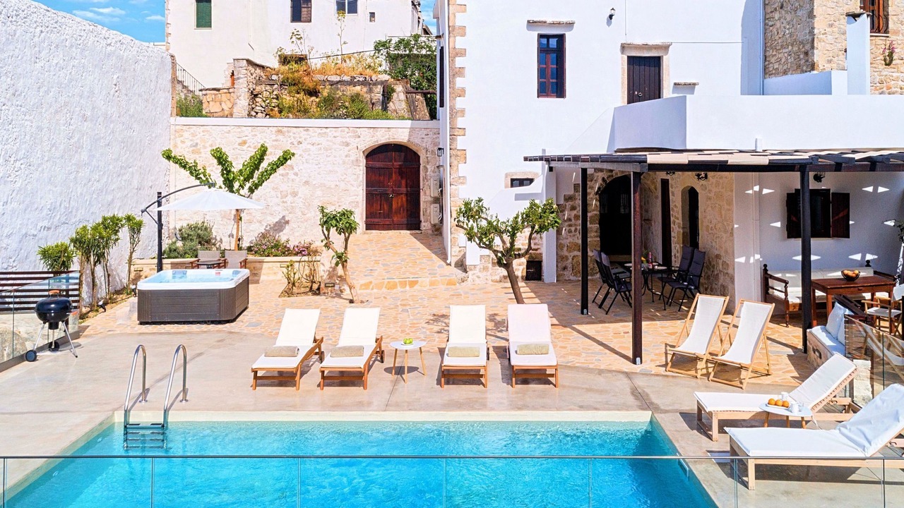 Photo of Bedroom in Argyroupoli