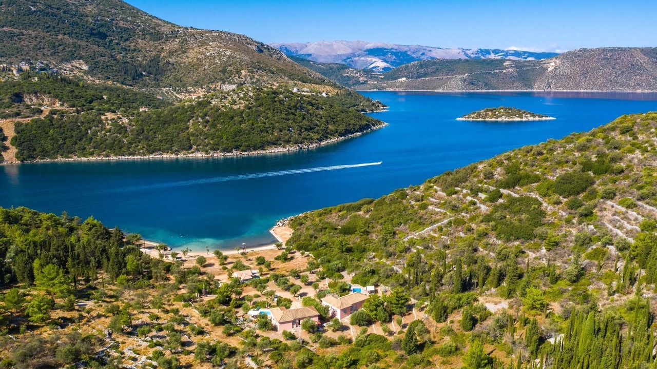 Photo of Others in Ithaki