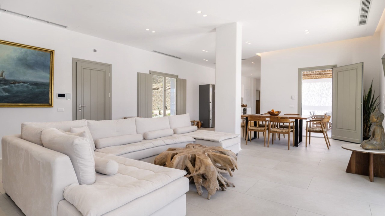 Photo of Livingroom in Ornos