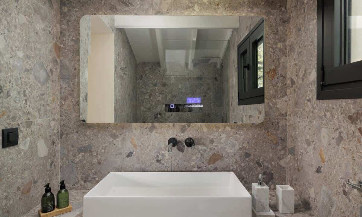 Photo of Bathroom in Benitses