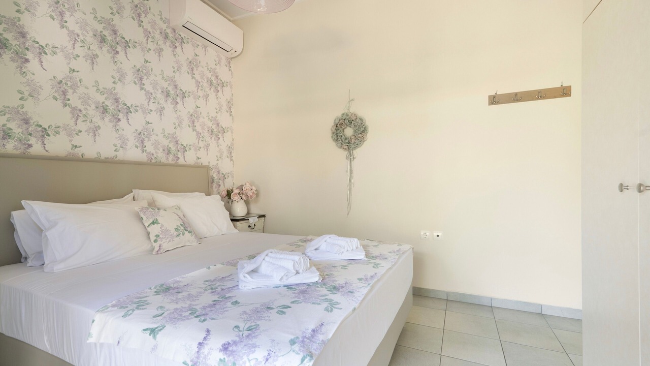 Photo of Bedroom in Khelmata