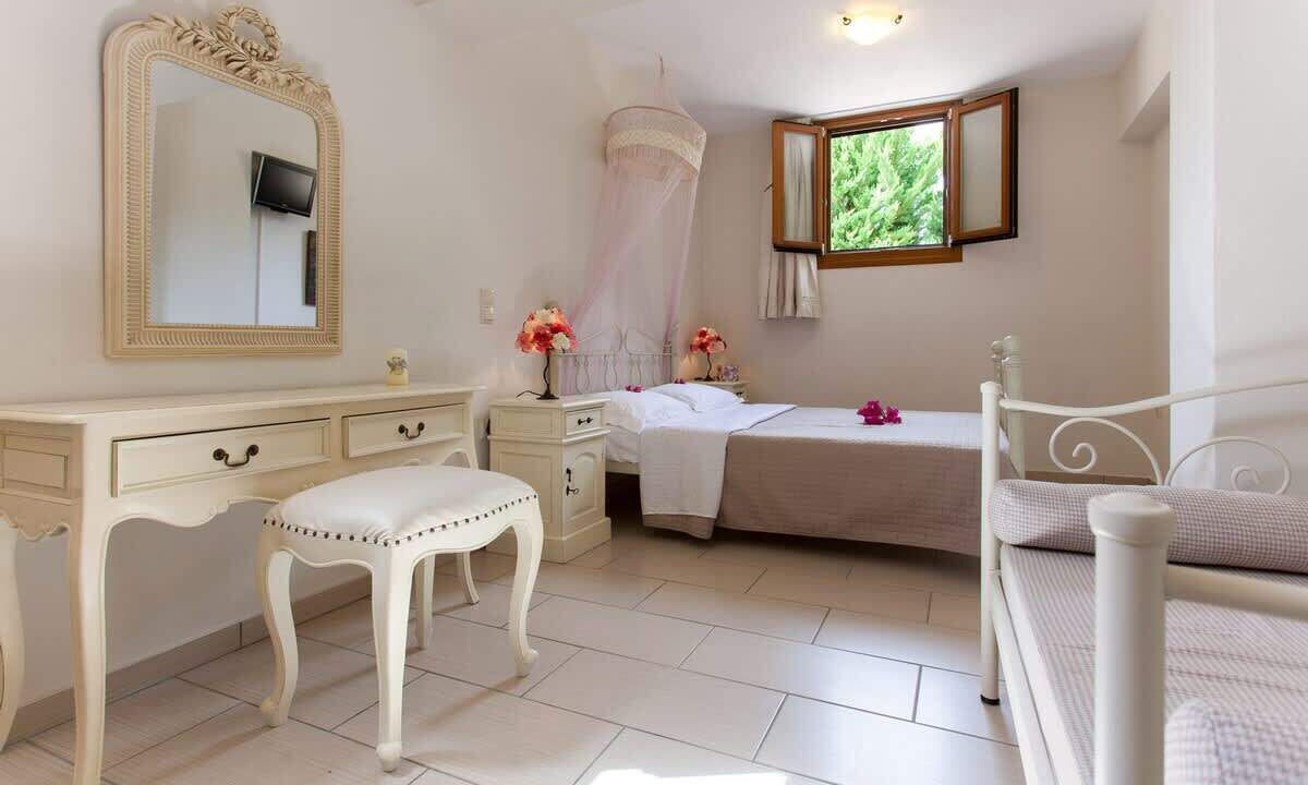 Photo of Bedroom in Naxos