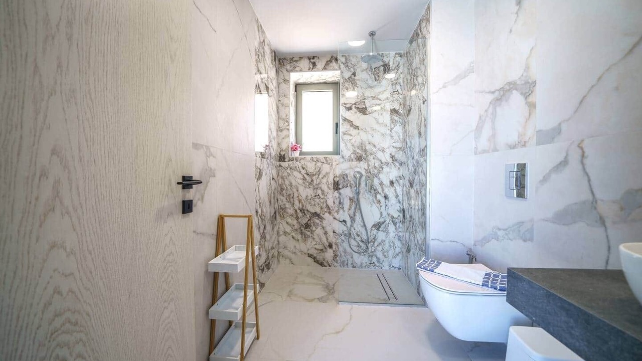 Photo of Bathroom in Platanos