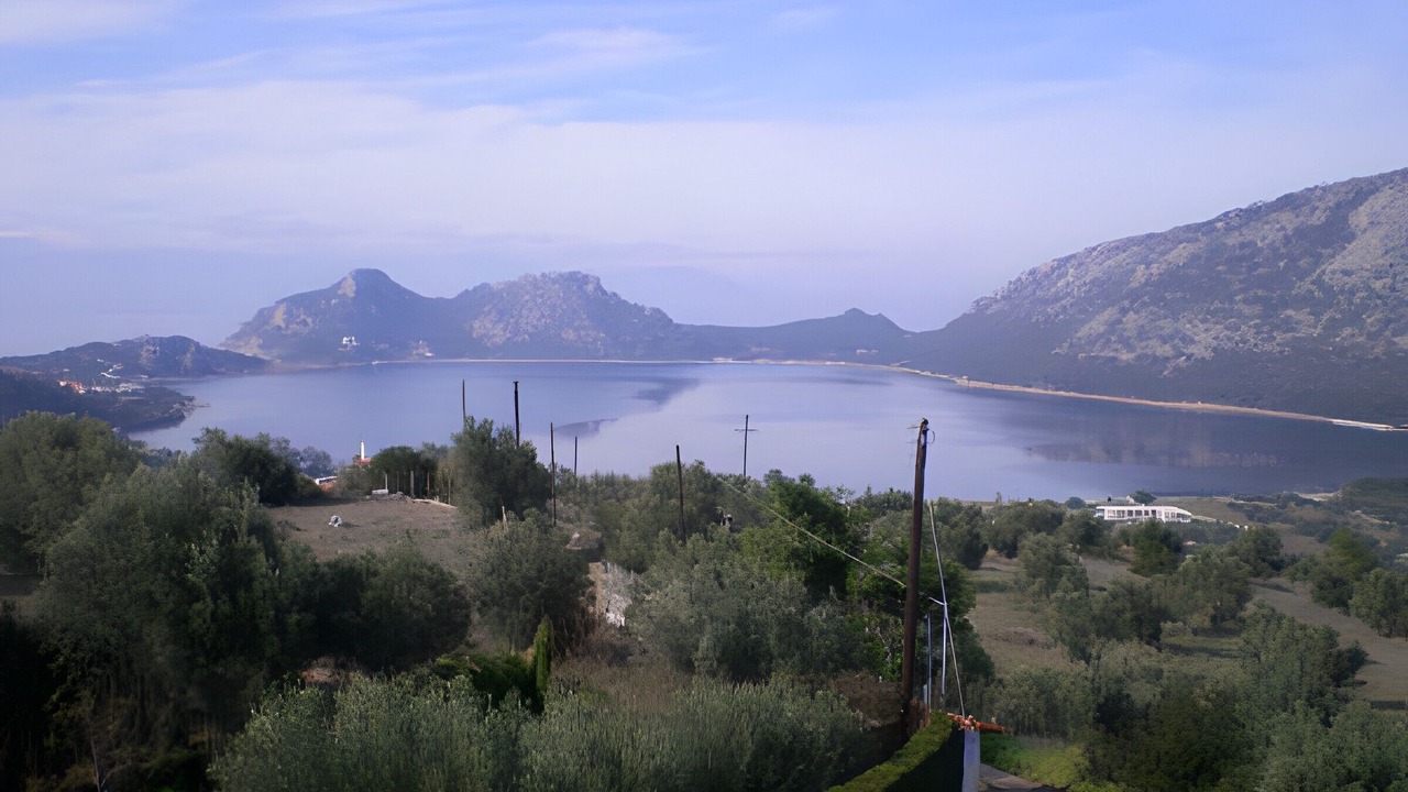 Photo of Others in Limni Vouliagmenis