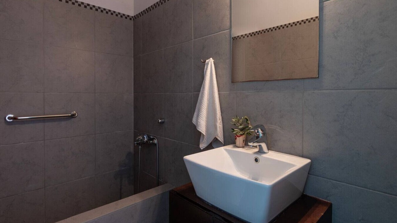 Photo of Bathroom in Syros