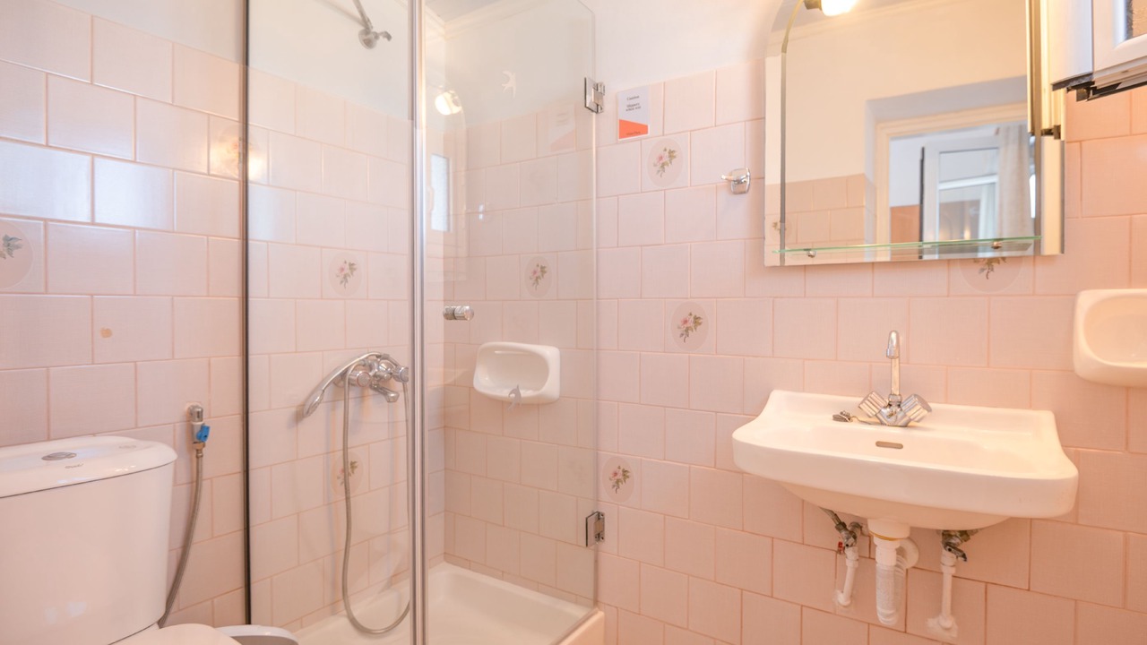 Photo of Bedroom in Petaleia