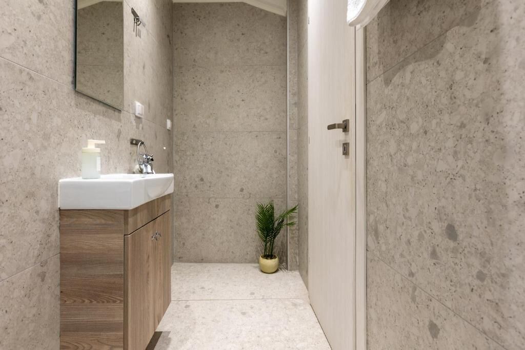 Photo of Bathroom in Ladadika