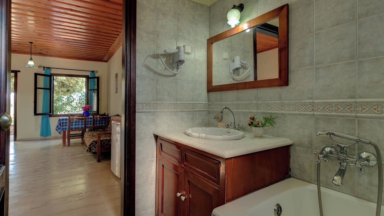 Photo of Bathroom in Douliana