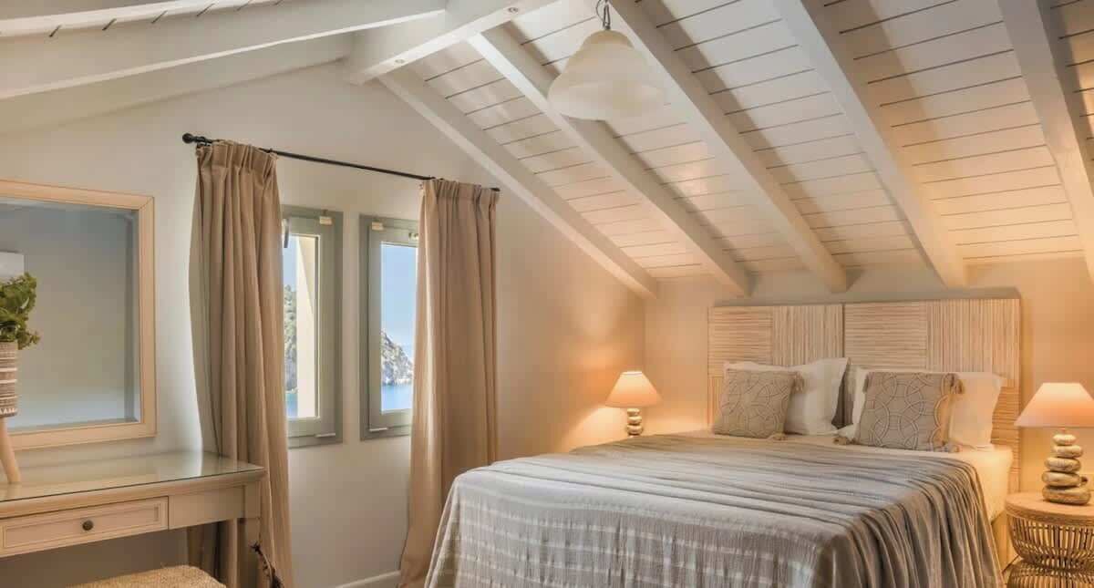 Photo of Bedroom in Frourion
