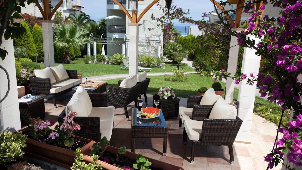 Photo of Patio Balcony in Polichrono