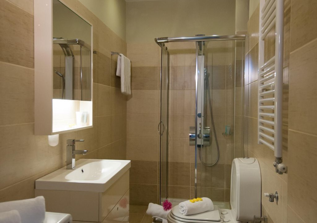 Photo of Bathroom in Adele