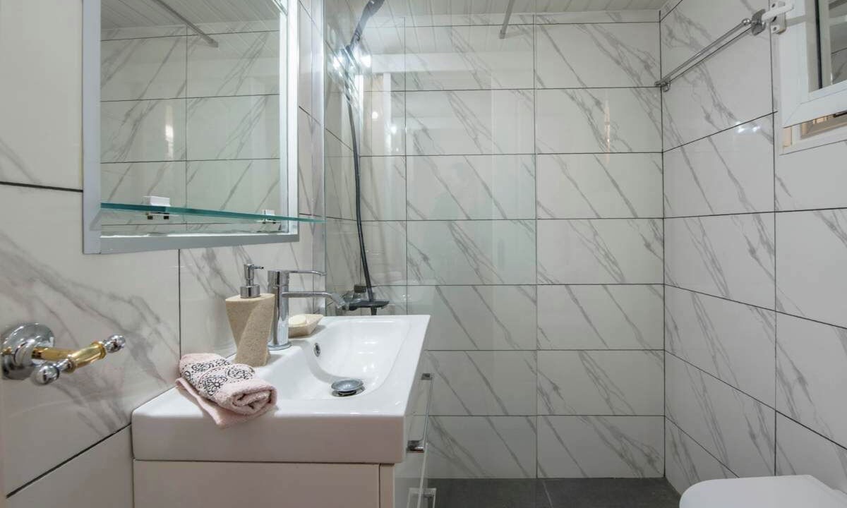 Photo of Bathroom in Marousi