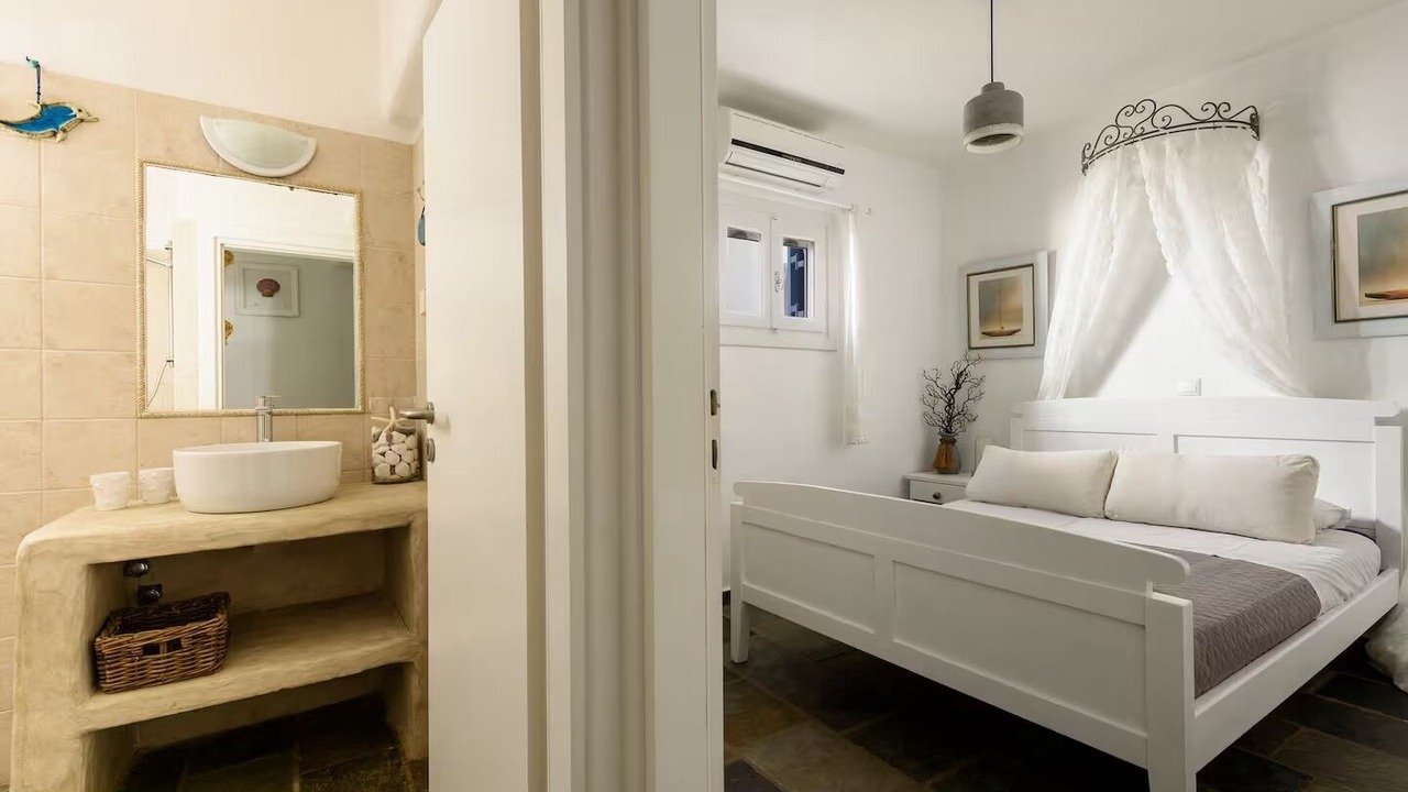 Photo of Bathroom in Piso Livadi