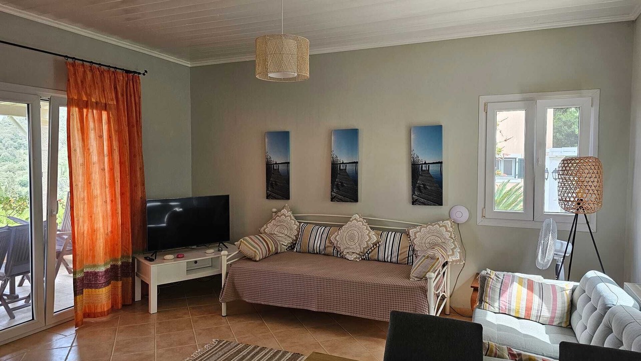 Photo of Livingroom in Agios Georgios