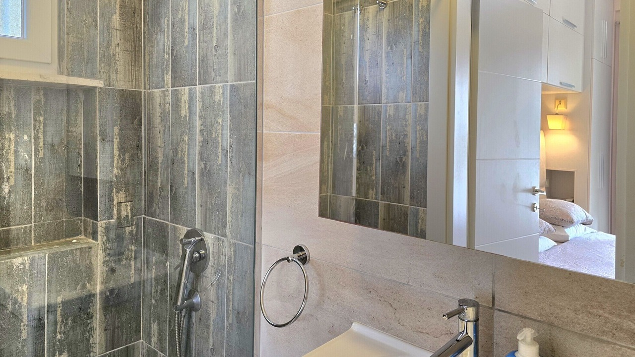 Photo of Bathroom in Ishem