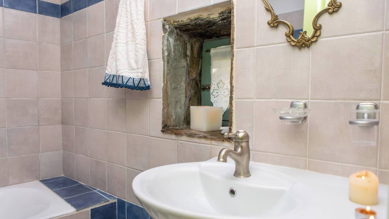 Photo of Bathroom in Naxos