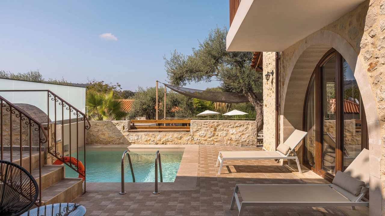 Photo of Outdoor in Monopari
