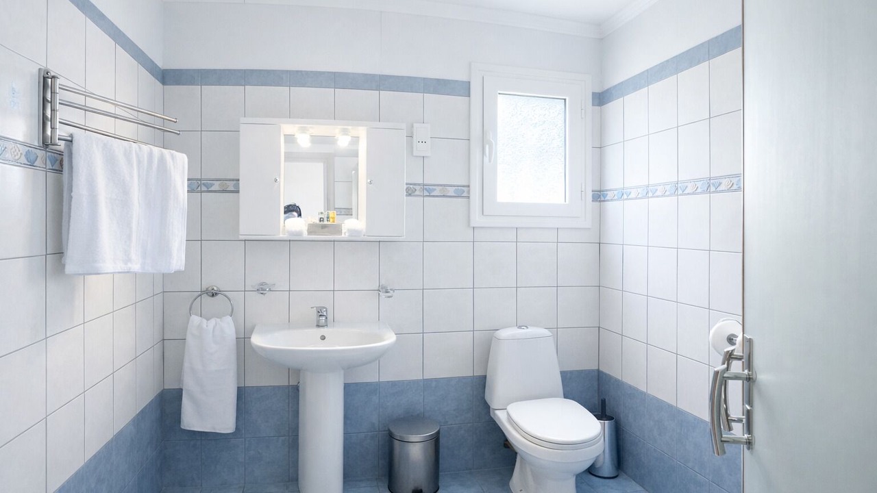 Photo of Bathroom in Skala