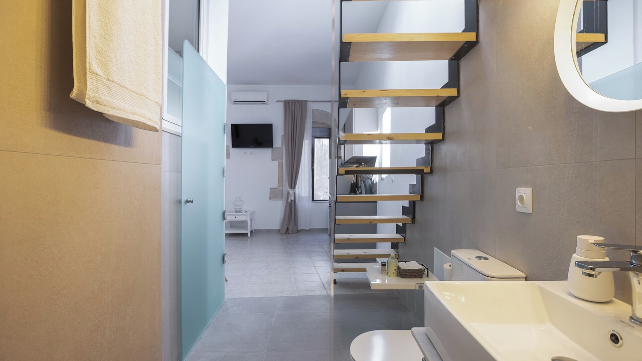 Photo of Bathroom in Karoti