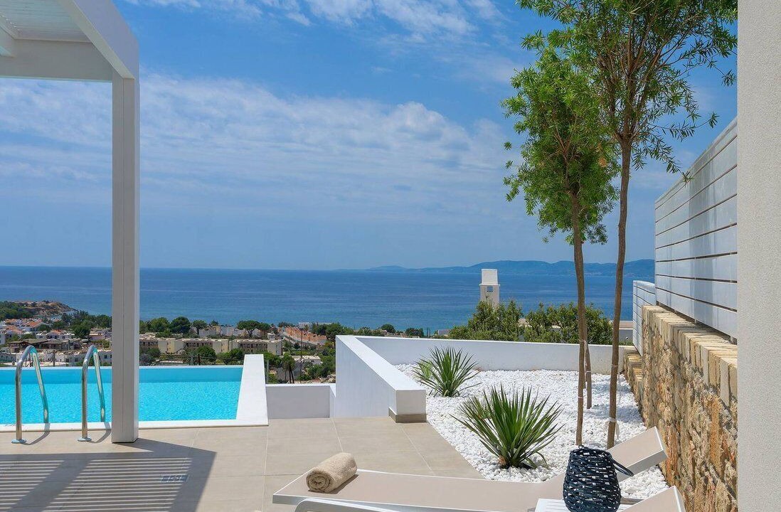 Photo of Others in Pefkos