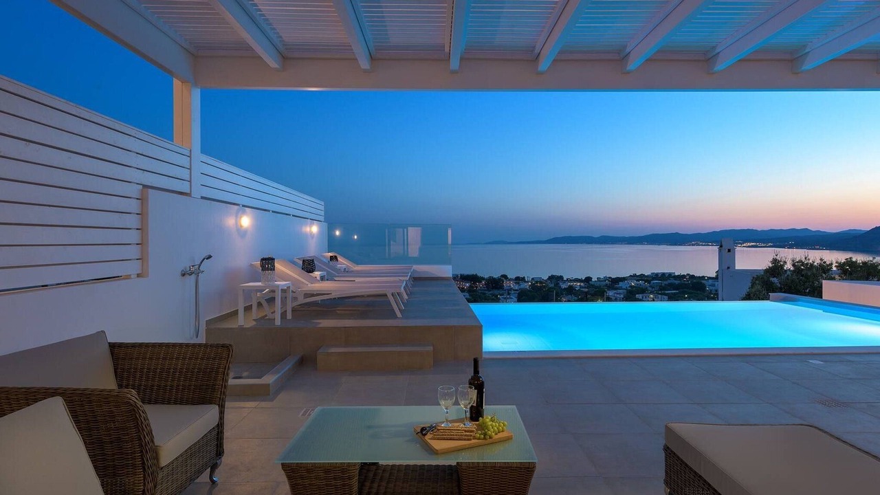 Photo of Others in Pefkos
