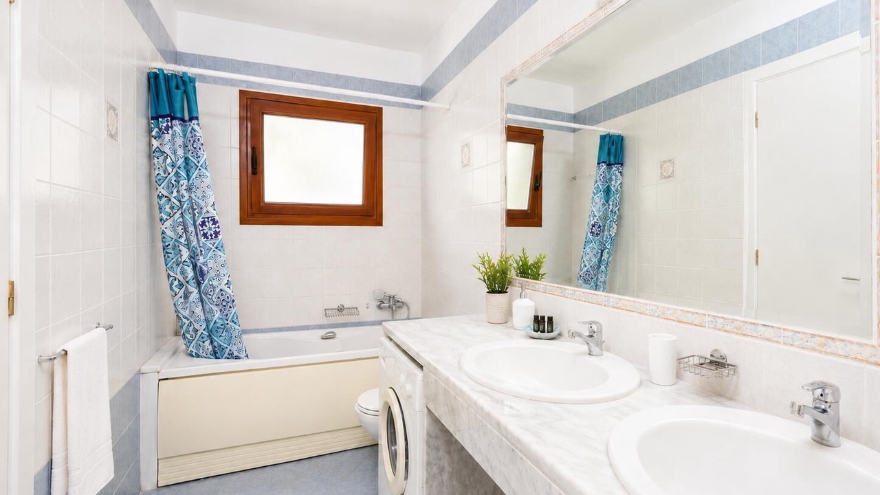 Photo of Bathroom in Plaka