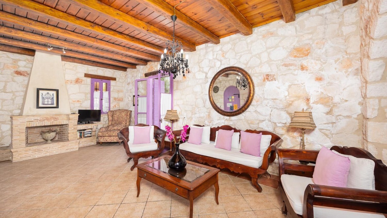 Photo of Livingroom in Agia Marina