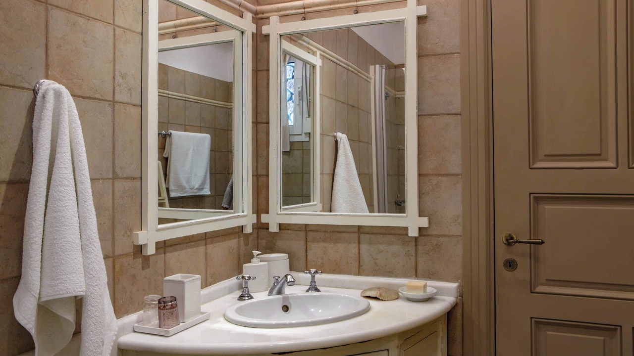 Photo of Bathroom in Mytilene